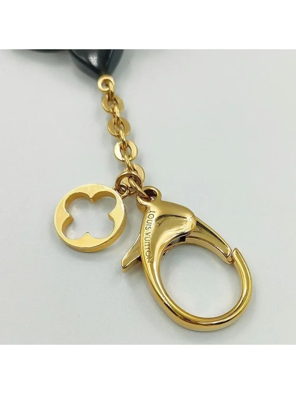 Louis Vuitton Resin Gold Tone Fleur #224024L29B